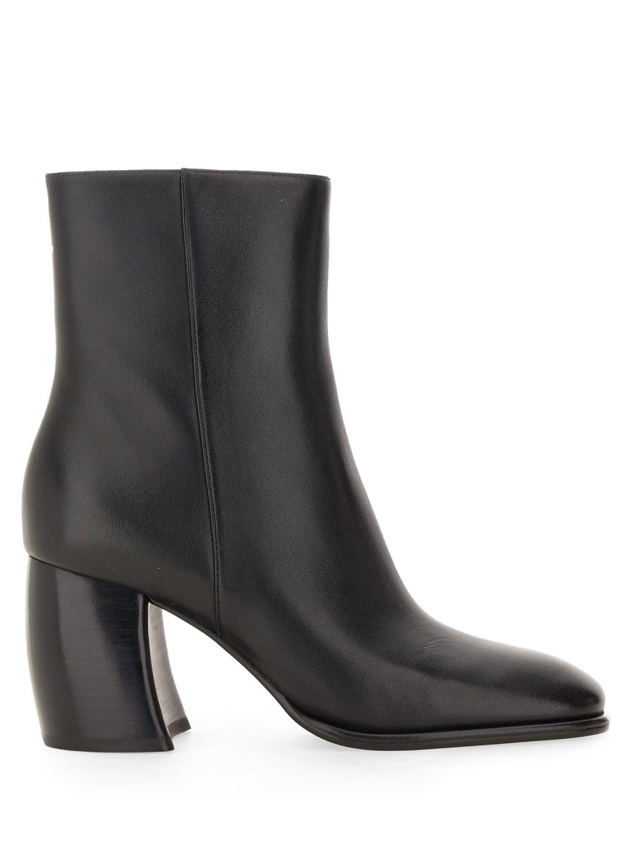 Michael Kors Boots - Black | Wanan Luxury