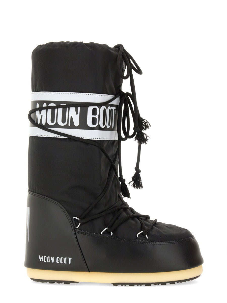 Moon Boot Boots - Black | Wanan Luxury