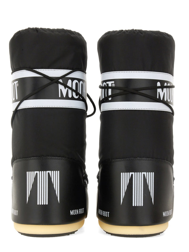 Moon Boot Boots - Black | Wanan Luxury