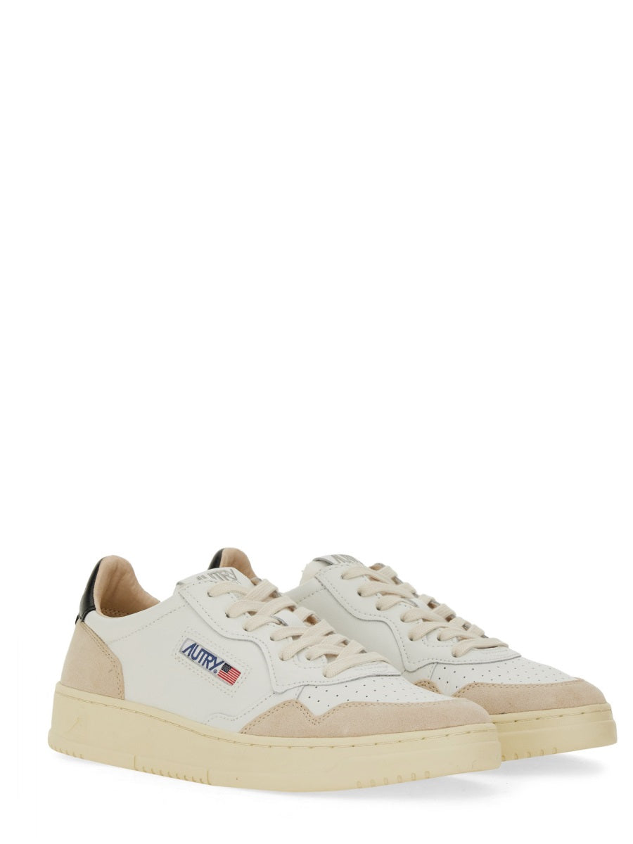 Autry Sneakers - White | Wanan Luxury