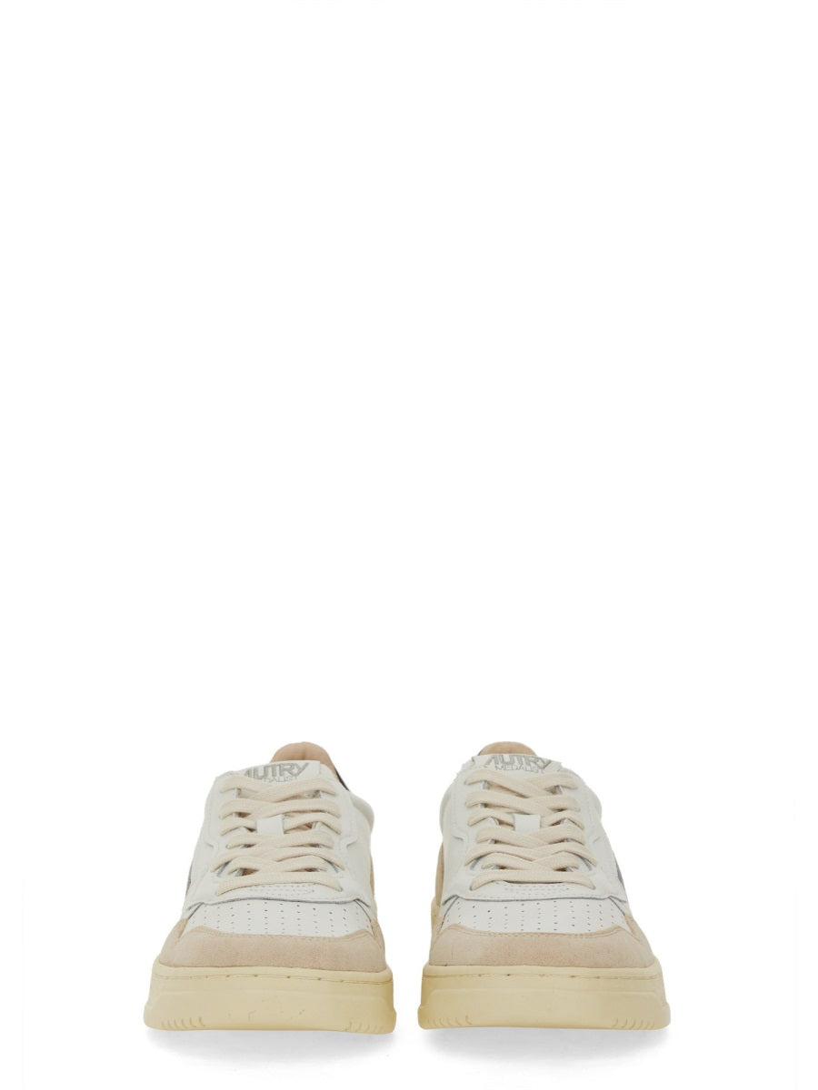 Autry Sneakers - White | Wanan Luxury