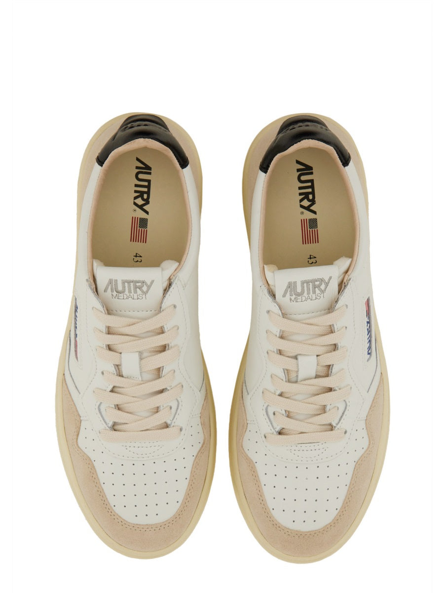 Autry Sneakers - White | Wanan Luxury