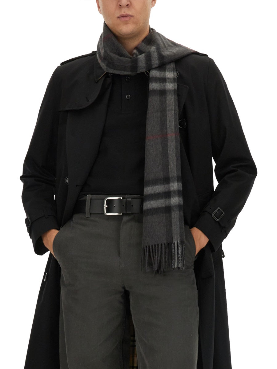 Burberry Scarves & Gloves - Black | 9d219cc6d1640a764451e68c37da563551fbca90