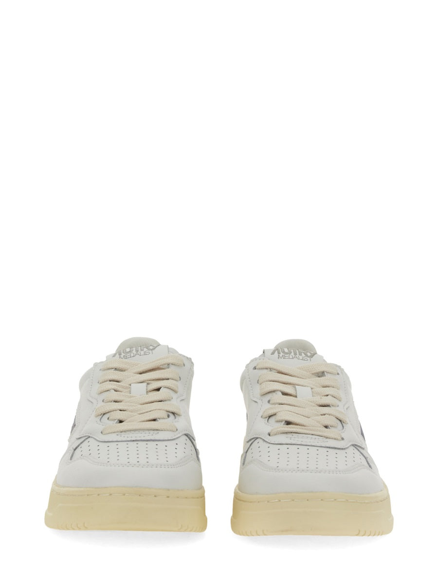 Autry Sneakers - White | Wanan Luxury