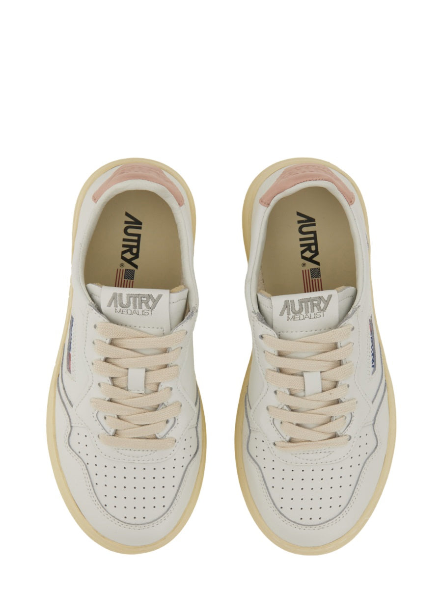 Autry Sneakers - White | Wanan Luxury
