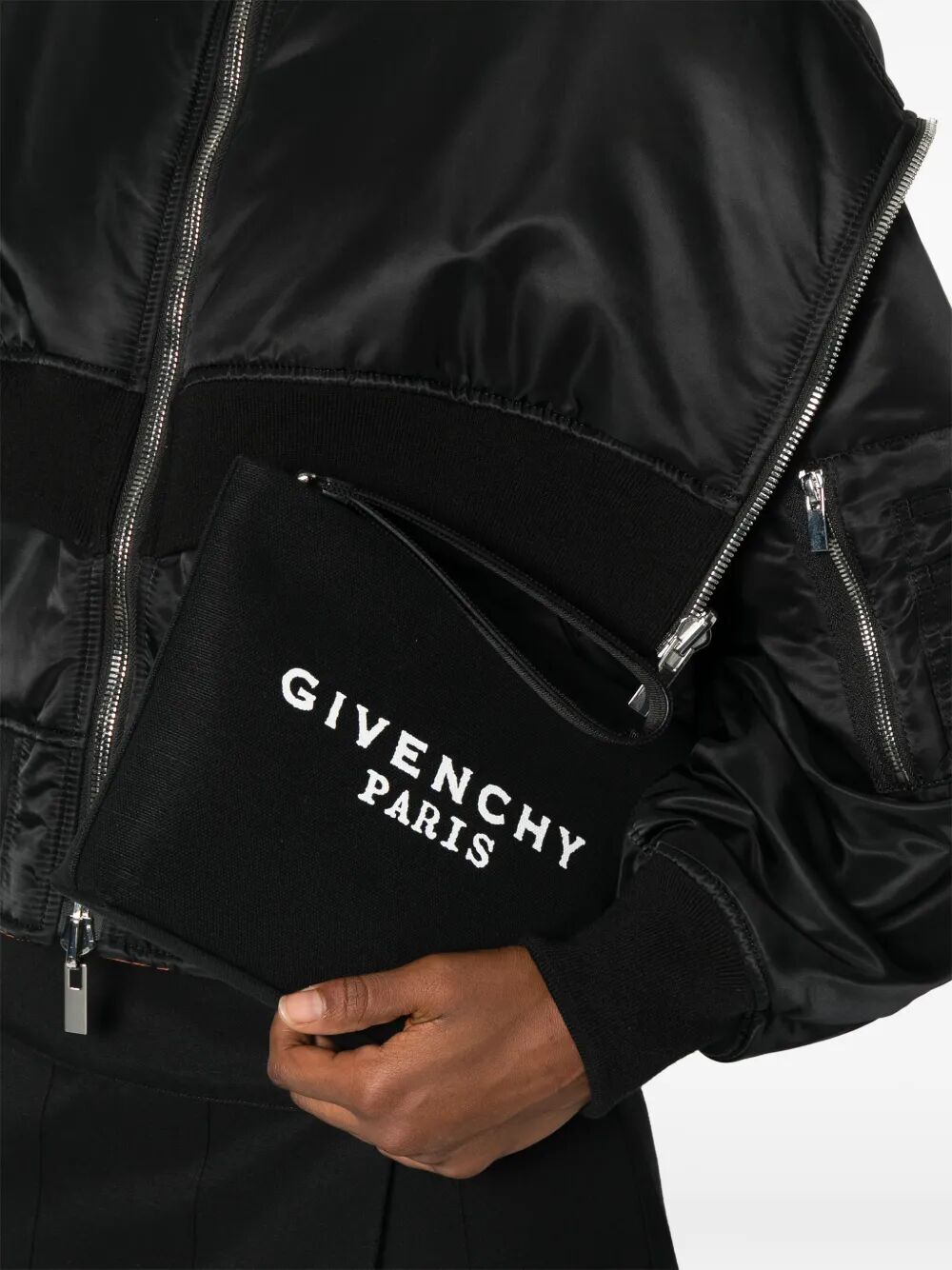 Givenchy Clutches - Black | a12430b45627e9475df0e072182c655165203335