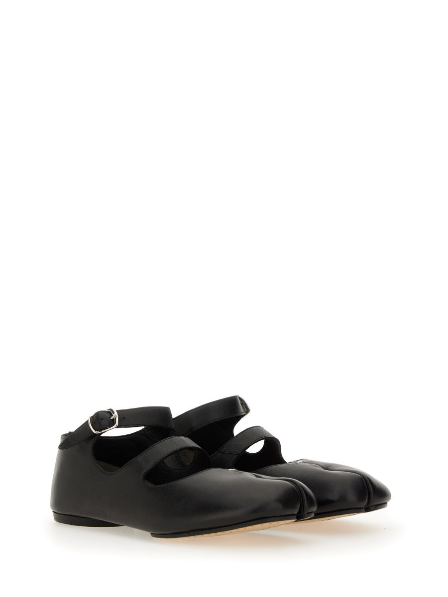 Maison Margiela Flat Shoes - Black | db0921e951fe03340018f647ff9f703a67504f5d