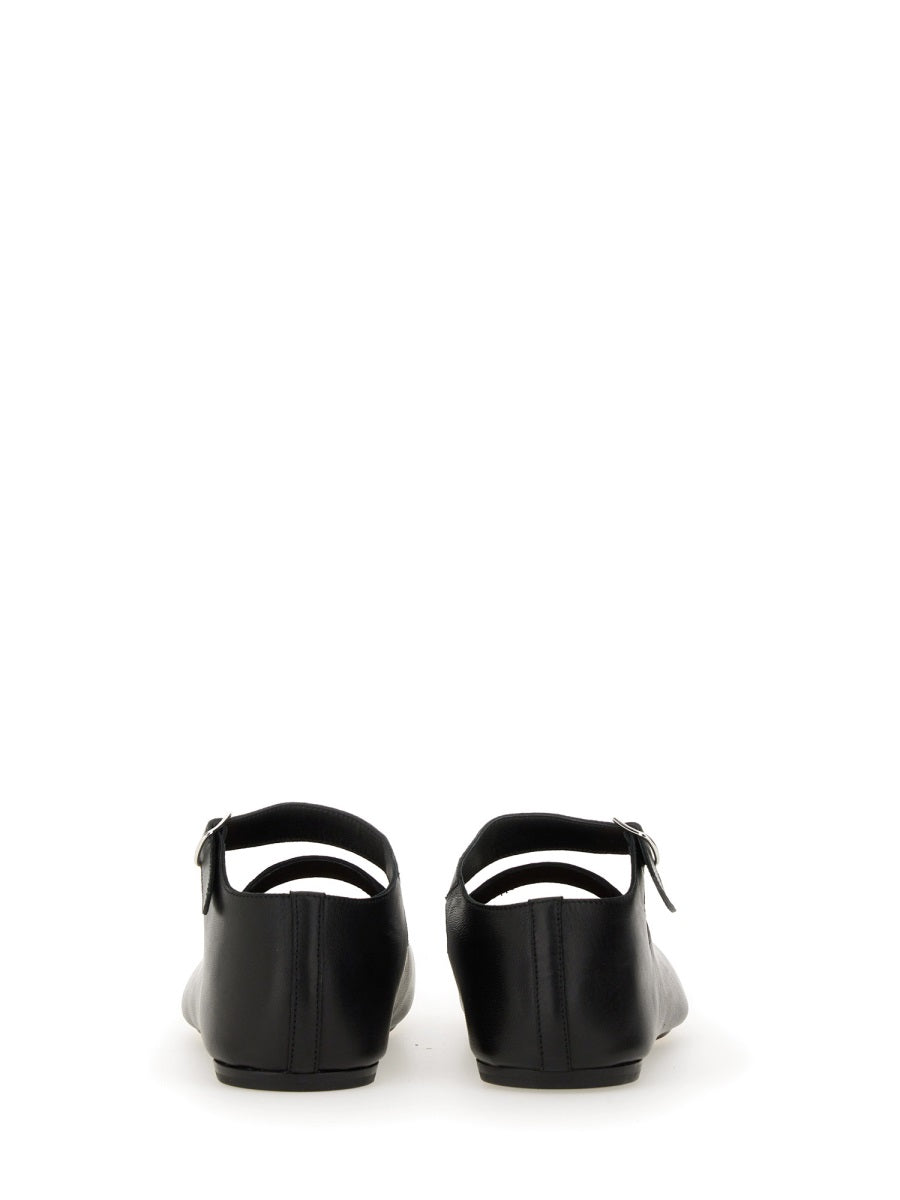 Maison Margiela Flat Shoes - Black | 46bab1baa0e82bbbc996fa0029050ed95e457014