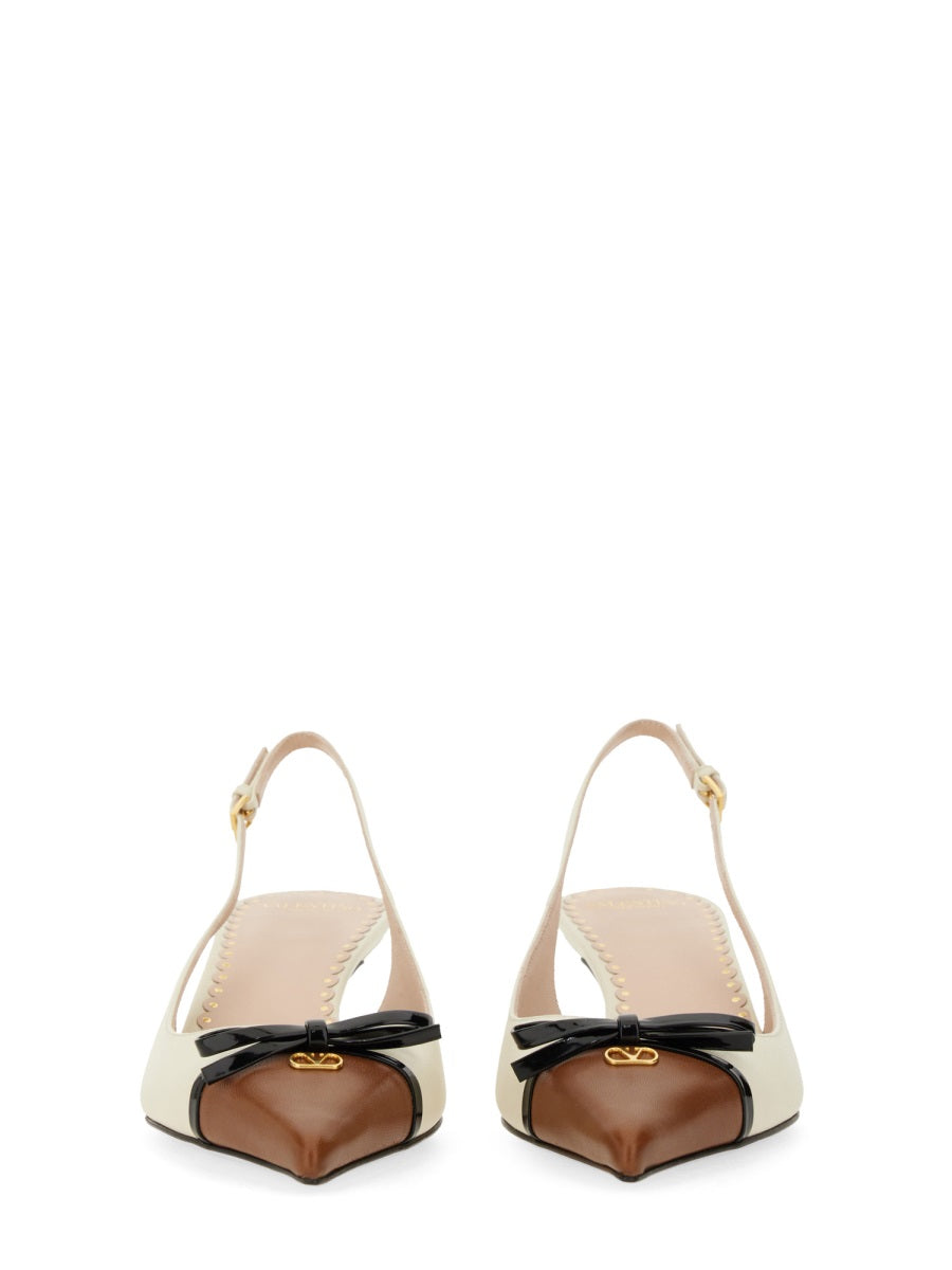 Valentino Garavani pumps - White | Wanan Luxury