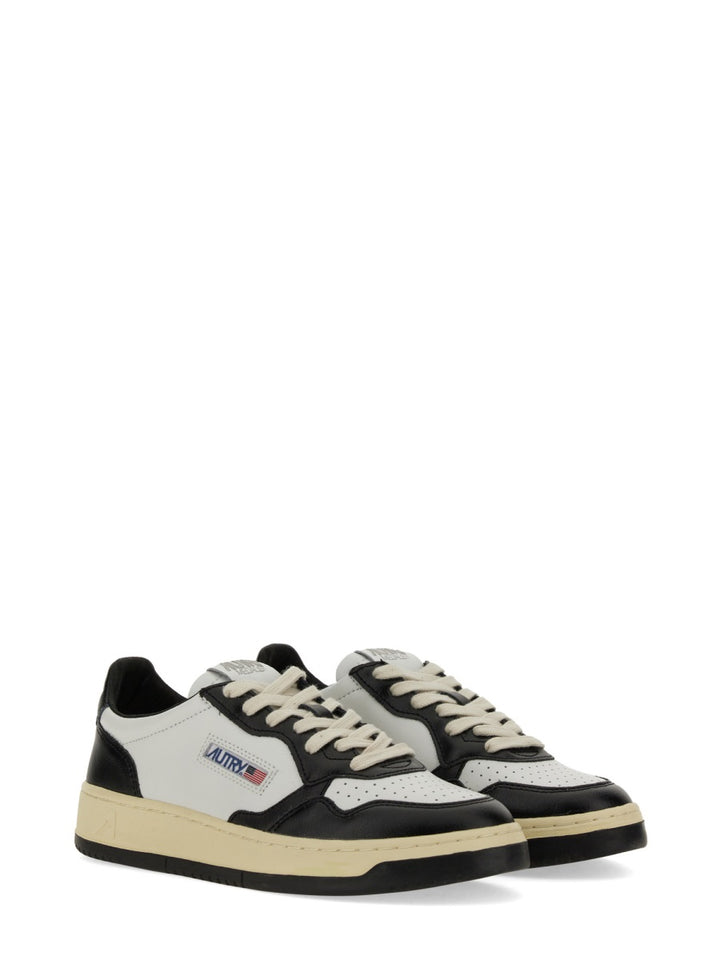 Autry Sneakers - White | Wanan Luxury