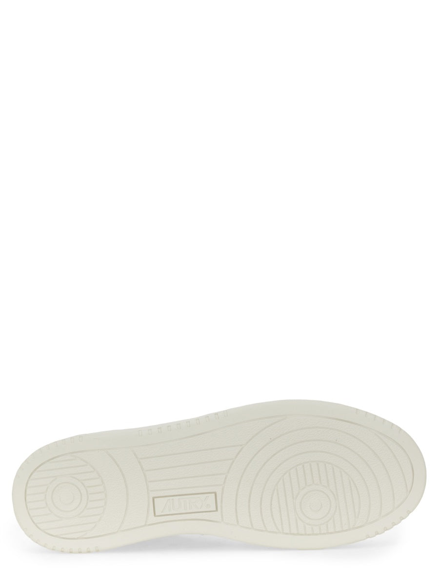 Autry Sneakers - White | f2cd1e9f76c2c684e60c21279866bf145a3259f1