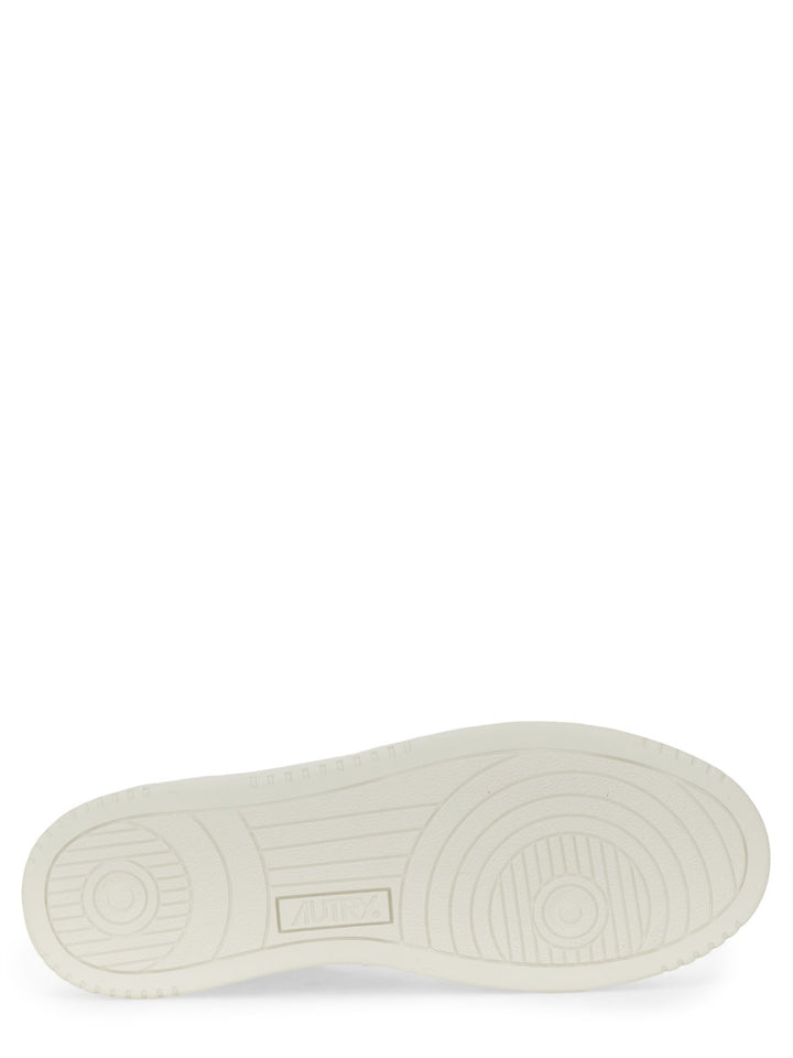 Autry Sneakers - White | f2cd1e9f76c2c684e60c21279866bf145a3259f1