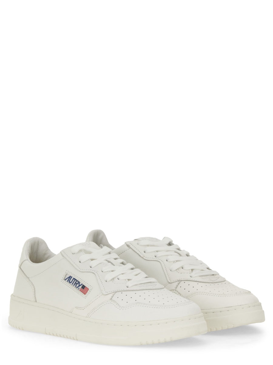 Autry Sneakers - White | b8ed13c21e20bd08bf2878193a8957e6143b4ef6