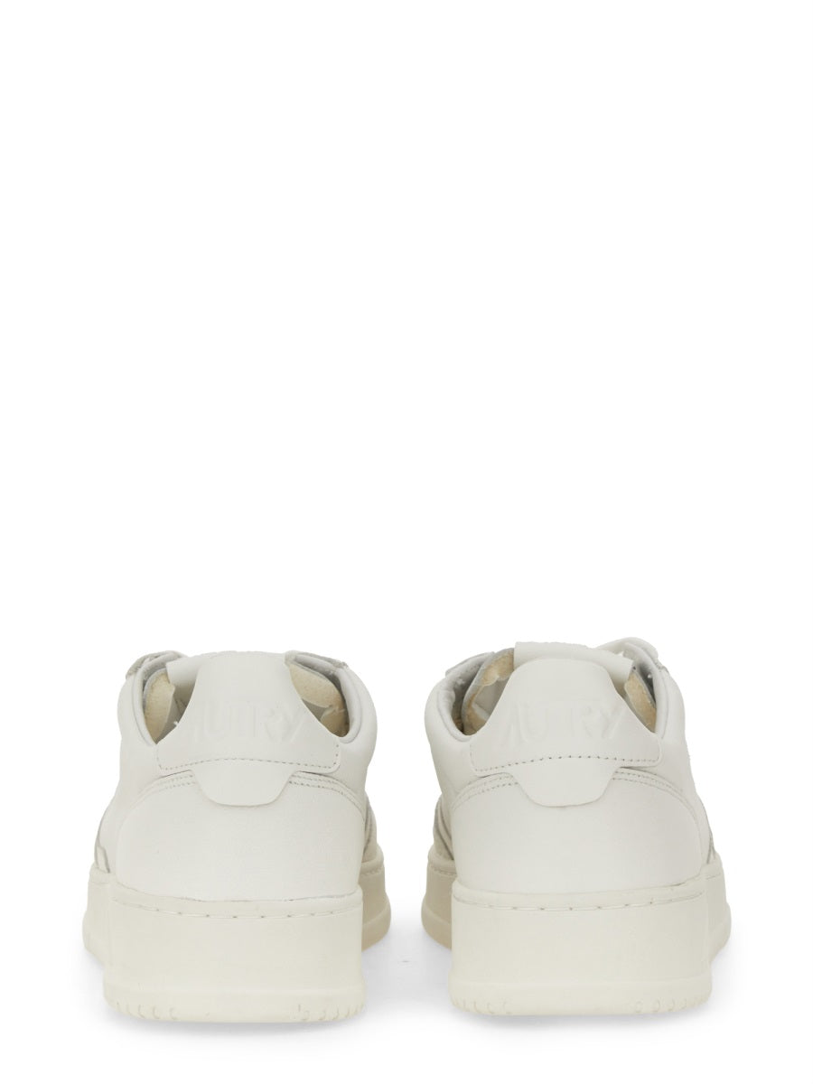 Autry Sneakers - White | 10bcb4a15561e1b8ea48a7872965f9c7cb58f850