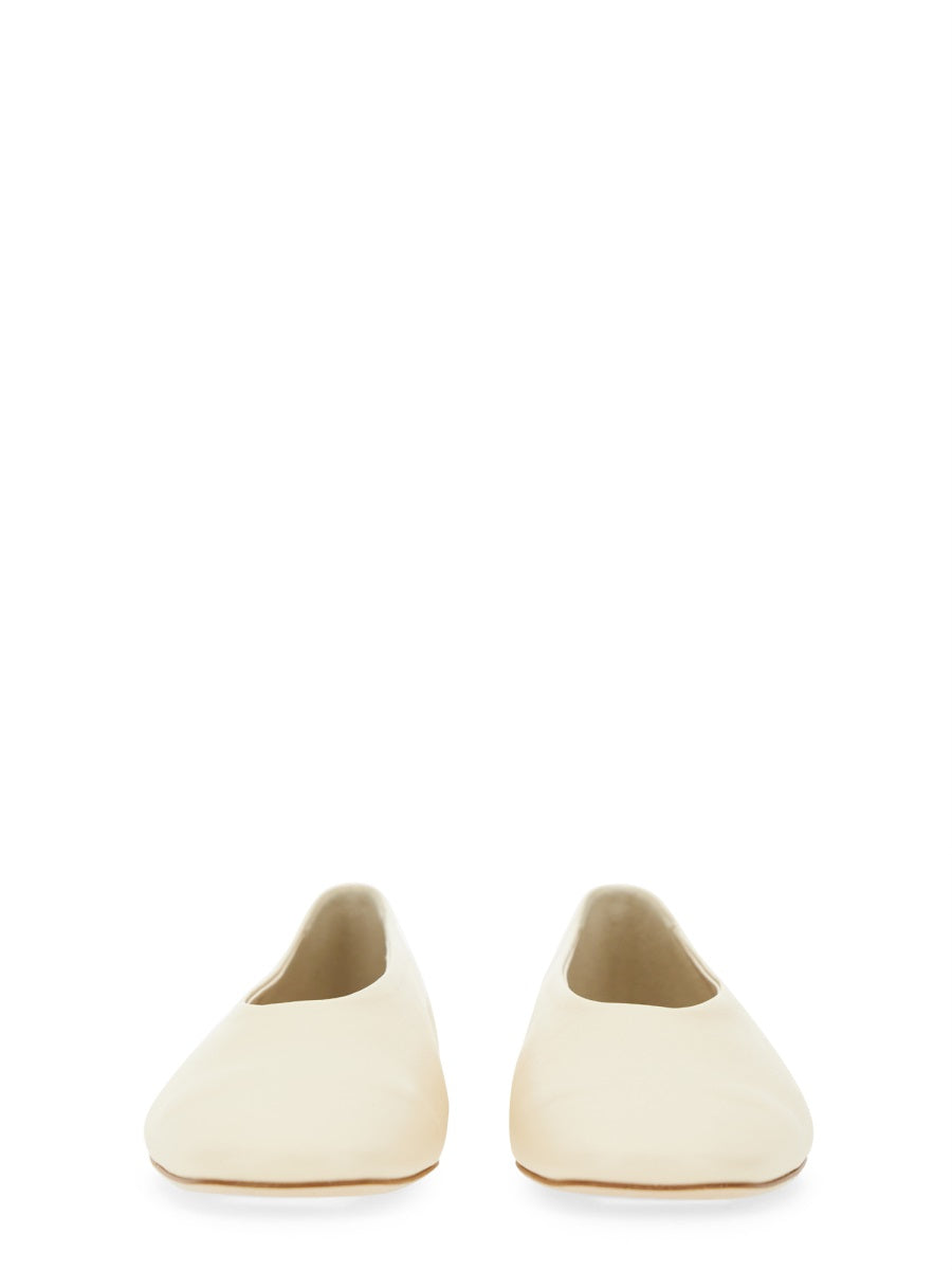 Aeyde Flat Shoes - White | Wanan Luxury