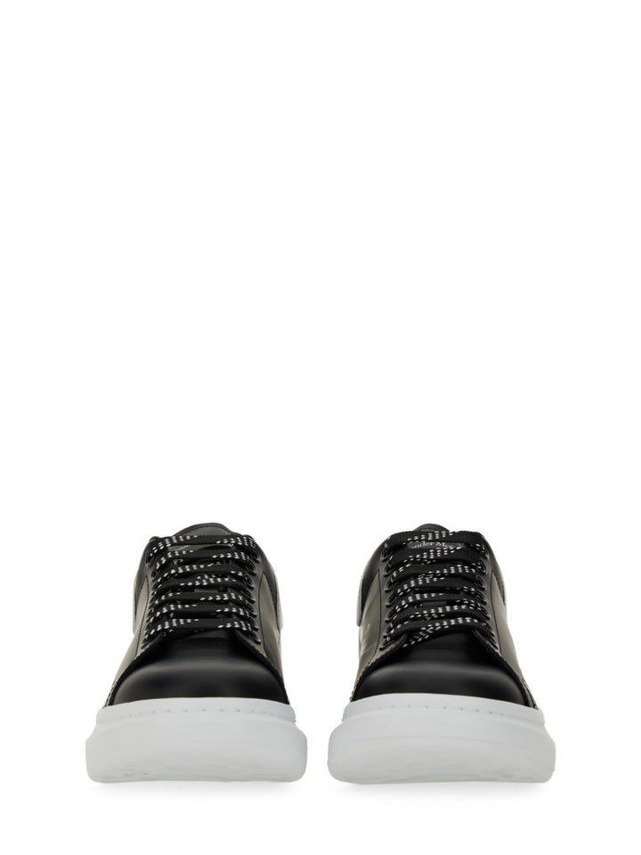 Alexander McQueen Sneakers - Black | Wanan Luxury