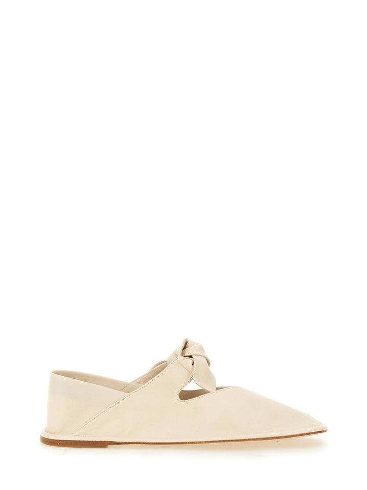Hereu Flat Shoes - Ivory | db1c481f15def4df2fedd6243ffb0c20342c5687