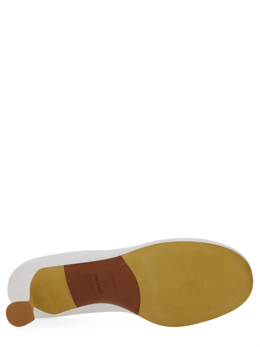 Moschino pumps - White | Wanan Luxury