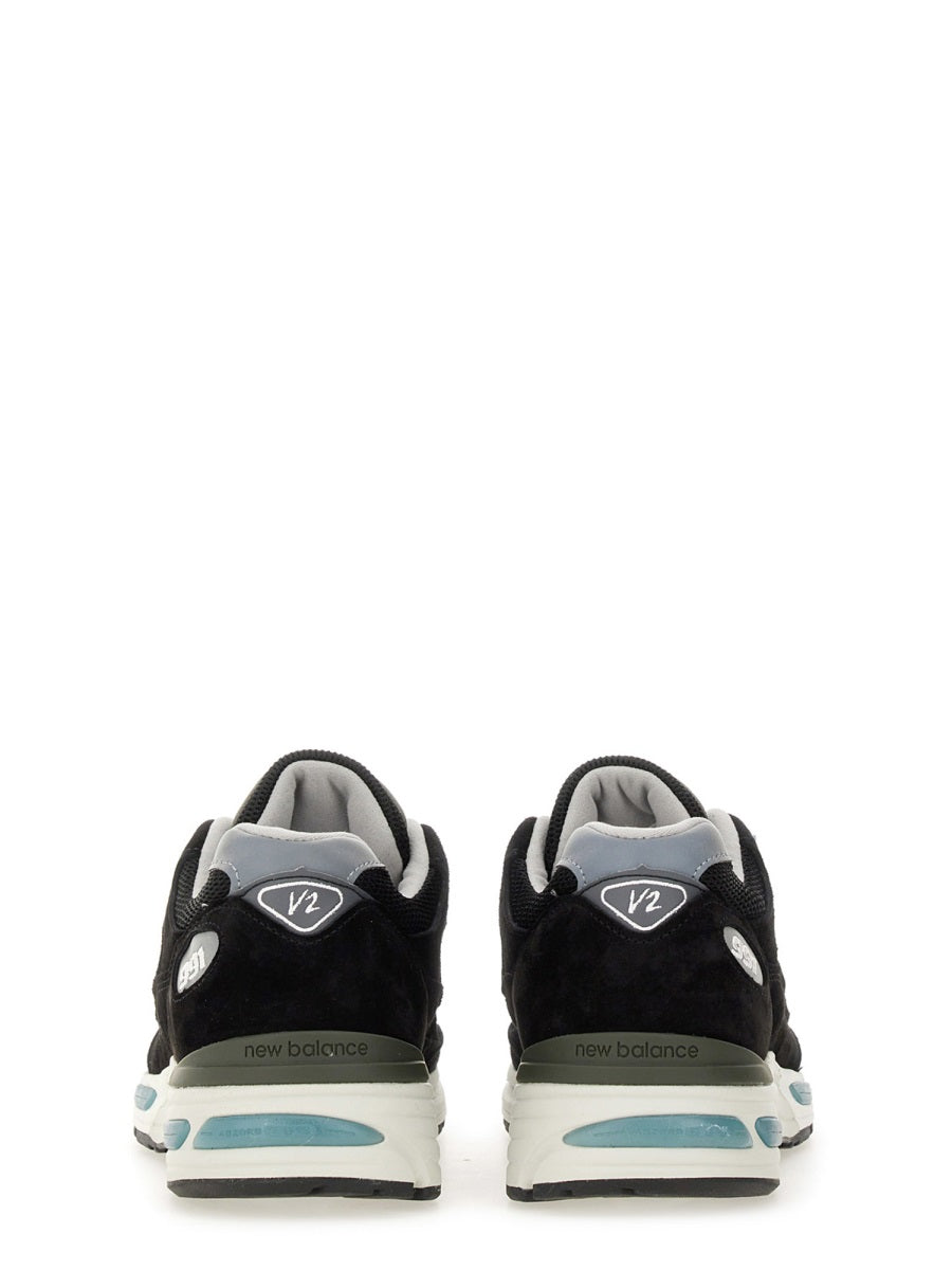 New Balance Sneakers - Black | Wanan Luxury