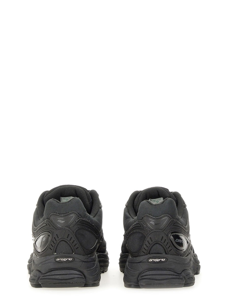 Saucony Sneakers - Black | Wanan Luxury