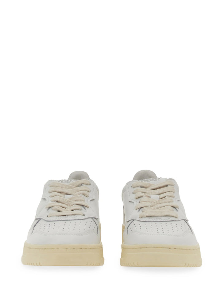 Autry Sneakers - White | Wanan Luxury
