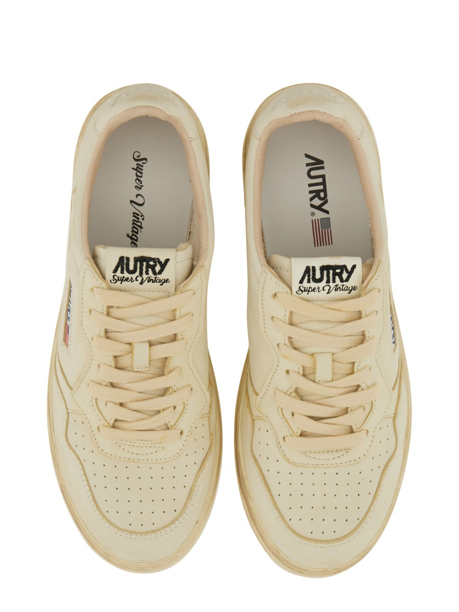 Autry Sneakers - White | Wanan Luxury