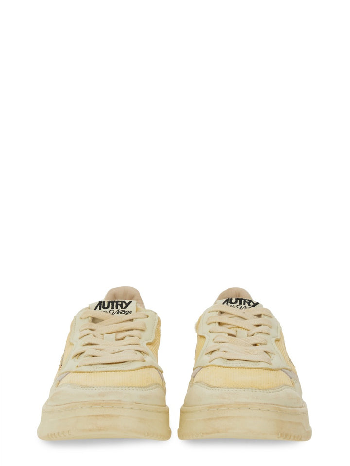 Autry Sneakers - White | Wanan Luxury