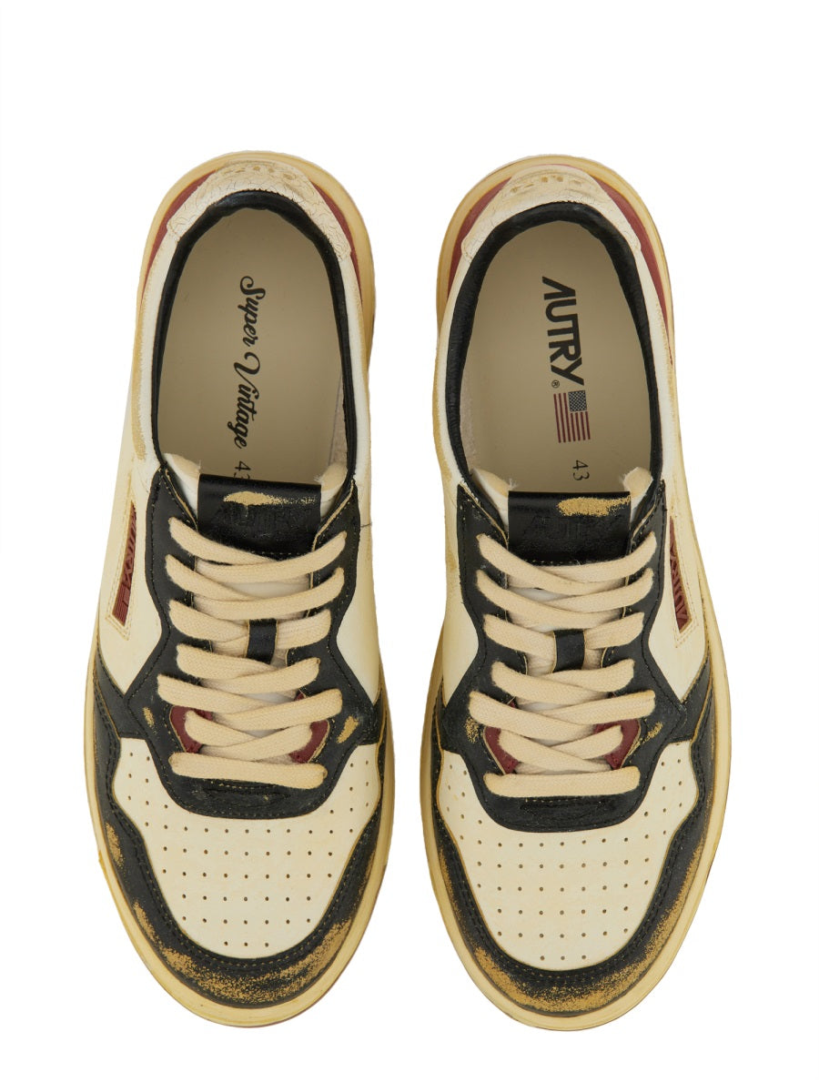 Autry Sneakers - White | Wanan Luxury