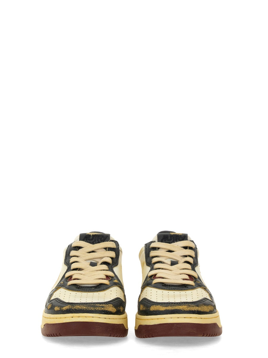 Autry Sneakers - White | Wanan Luxury