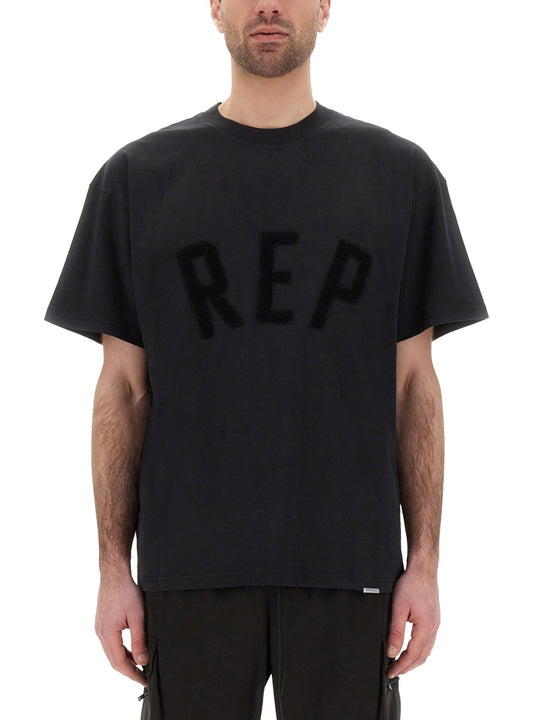 T-Shirt With "Rep" Application