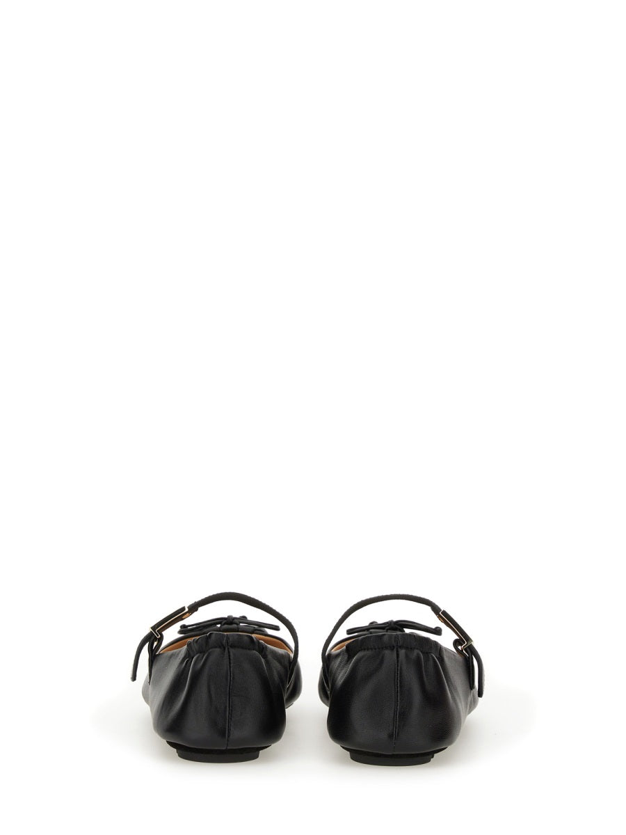 Fendi Flat Shoes - Black | Wanan Luxury