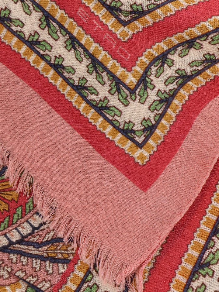 Etro Scarfs - Light and natural | 0372a5ce1df2d11edc1f1dc8439db7610189242e