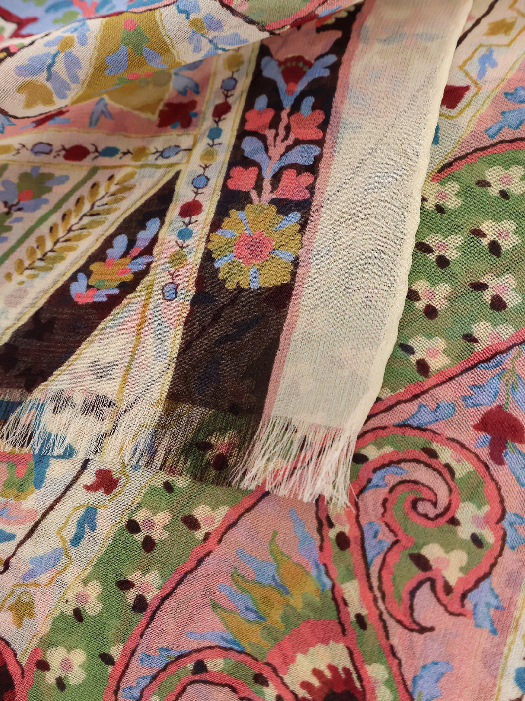 Etro Scarfs - Light and natural | da536aa932e1421b463f5ef5fc24ecb6b3da746f