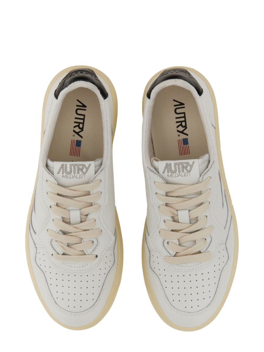 Autry Sneakers - White | Wanan Luxury