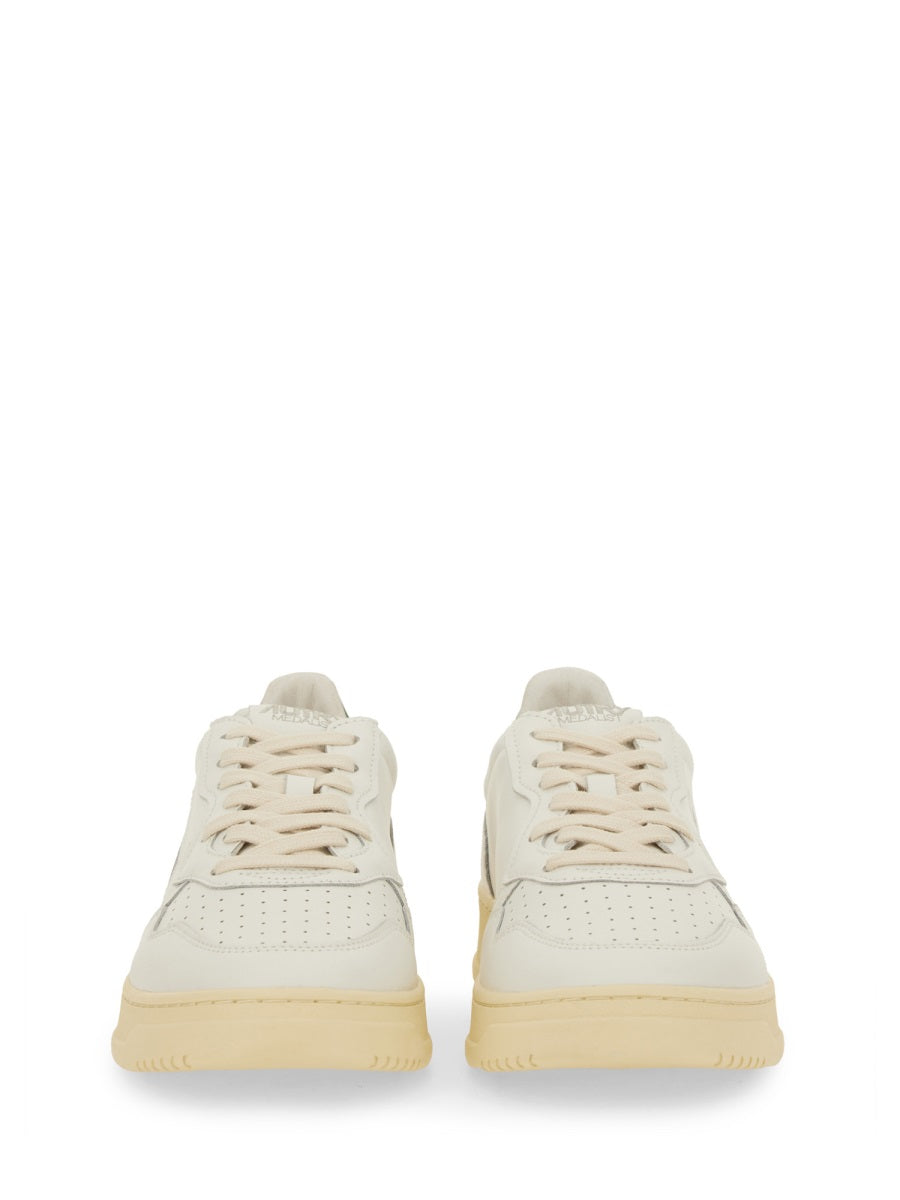 Autry Sneakers - White | Wanan Luxury