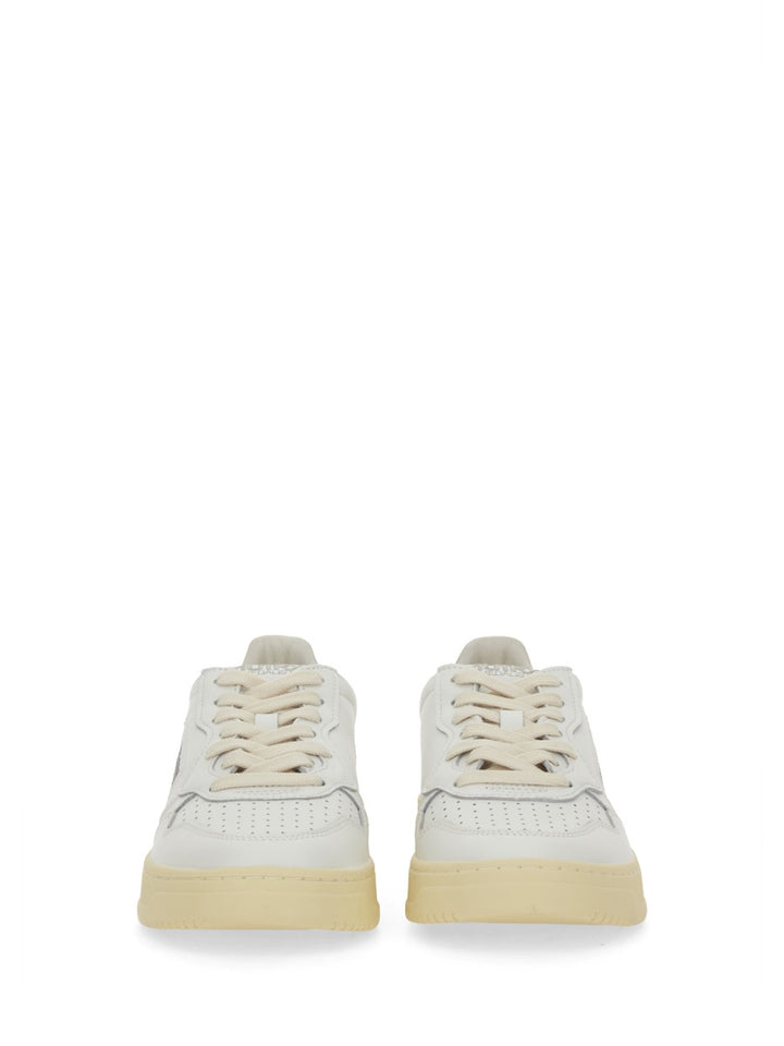 Autry Sneakers - White | Wanan Luxury