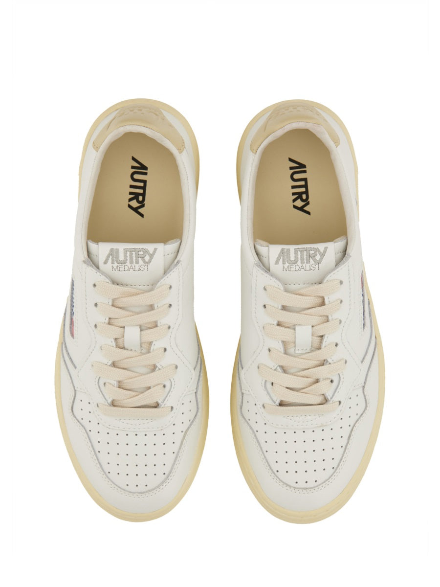 Autry Sneakers - White | Wanan Luxury
