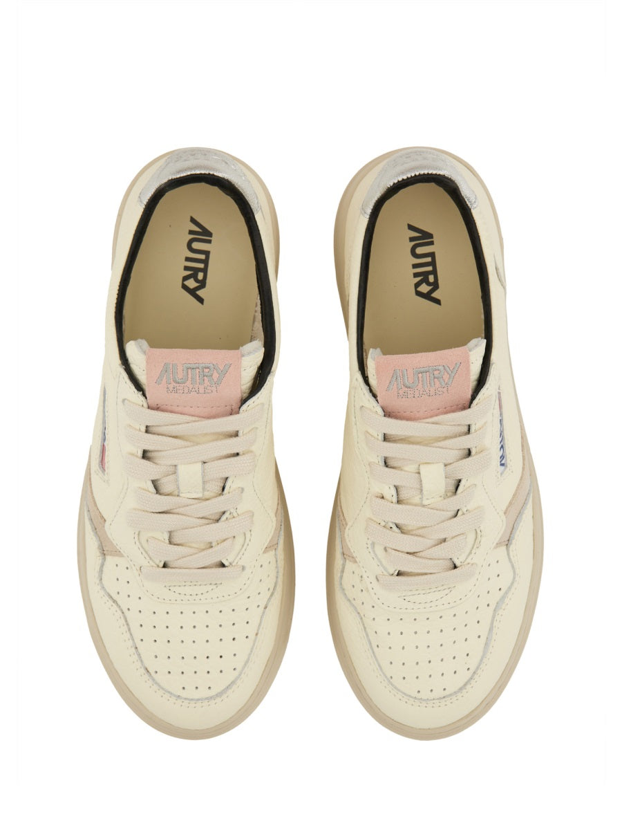 Autry Sneakers - White | Wanan Luxury