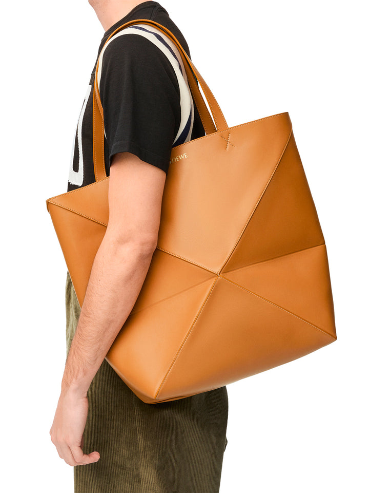 Loewe Totes - Nude & Neutrals | 07787eb38b8696089bb8d185272cb582672cd4a1