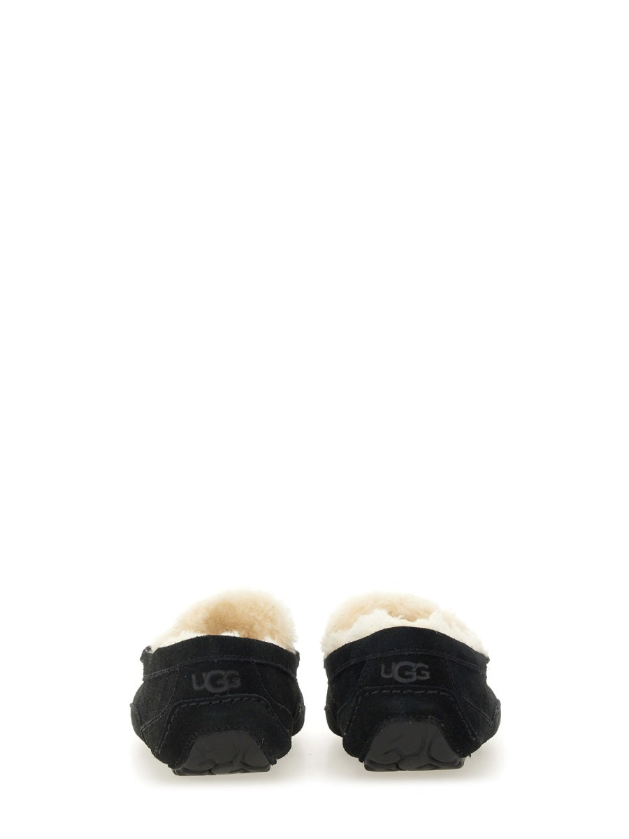 UGG Flat Shoes - Black | Wanan Luxury