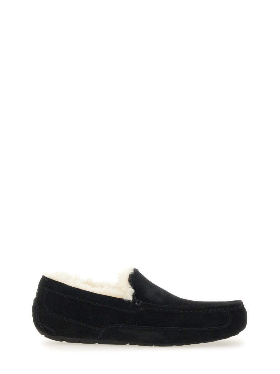 UGG Flat Shoes - Black | Wanan Luxury