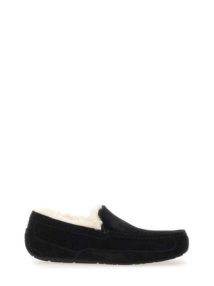 UGG Flat Shoes - Black | Wanan Luxury