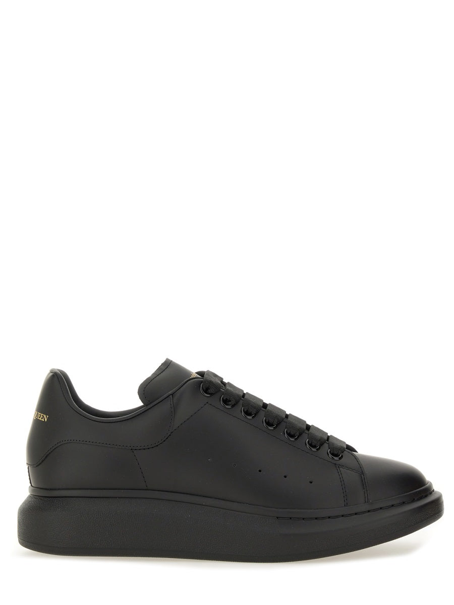 Alexander McQueen Sneakers - Black | Wanan Luxury