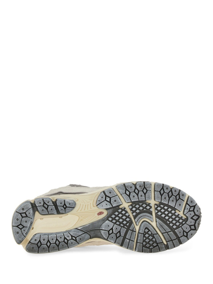 New Balance Sneakers - Grey | Wanan Luxury