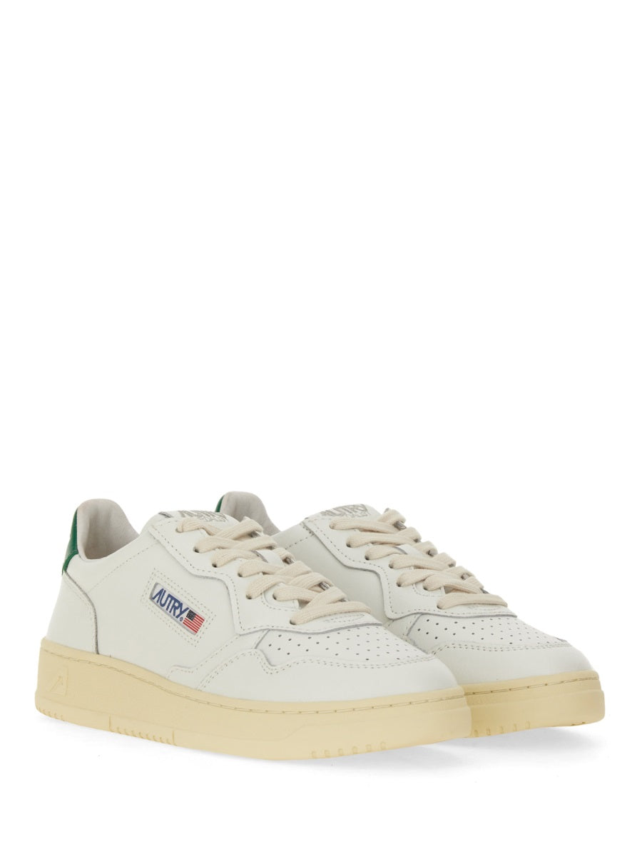 Autry Sneakers - White | dd7bbdbe973c1c6dc8d85ba381bc99de6c34dd4e