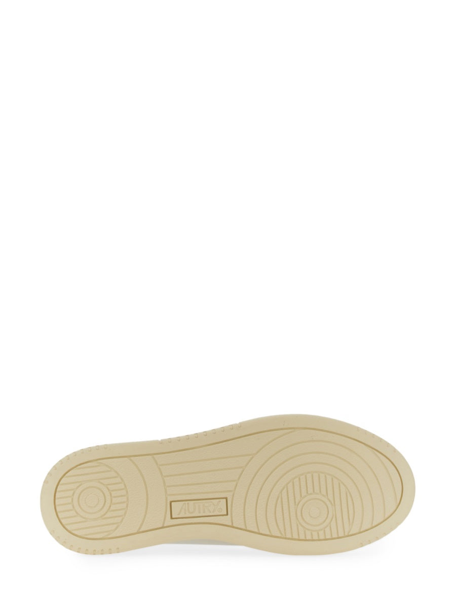 Autry Sneakers - White | e5dbd1926f3bec76d0ec4a8f7e3ccc1725d066c2