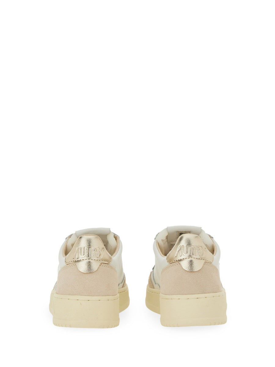 Autry Sneakers - White | cb23f8953d89fdefeb018f6ee1e117d0c6407f98