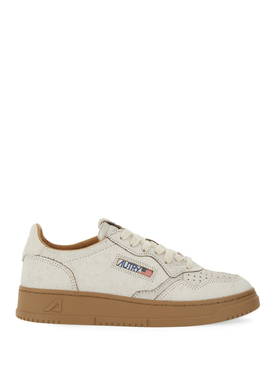 Autry Sneakers - White | d7d68824124c3a8a2c10d4a5a338a581c49c3efb