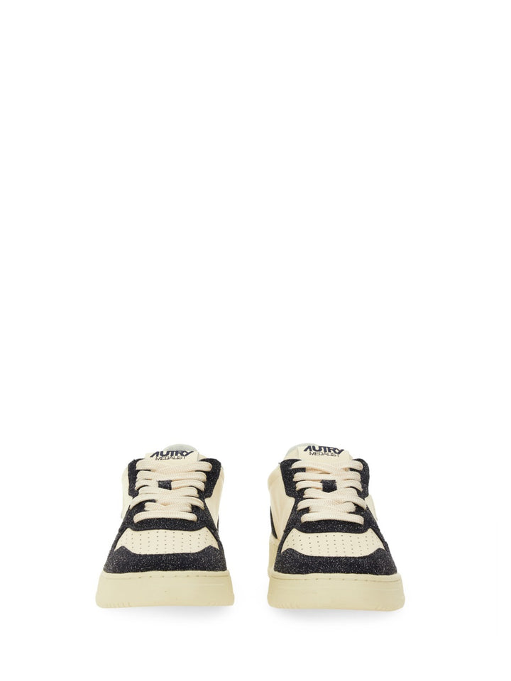 Autry Sneakers - White | Wanan Luxury