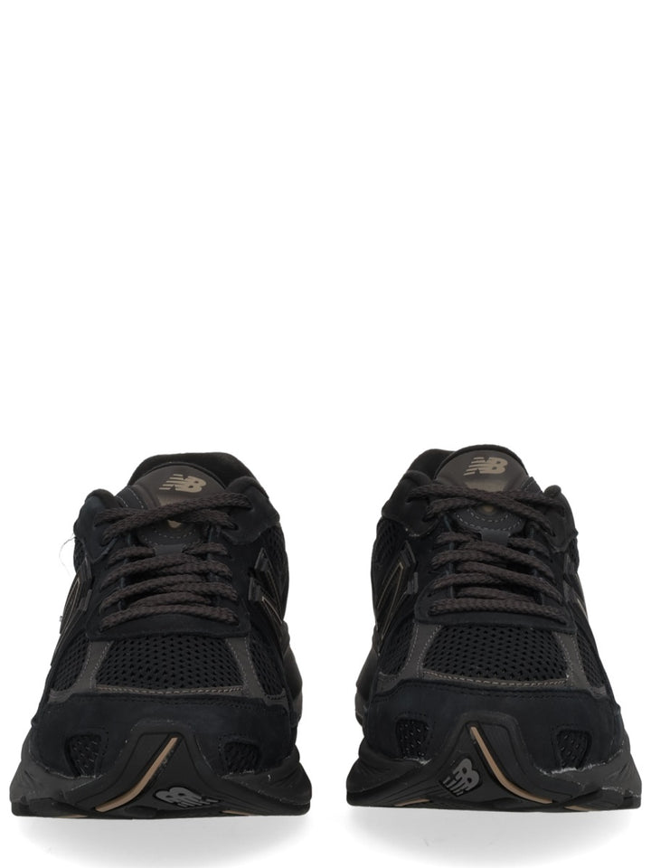 New Balance Sneakers - Black | Wanan Luxury